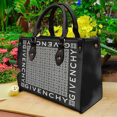 Customs Safe GIVENCHY